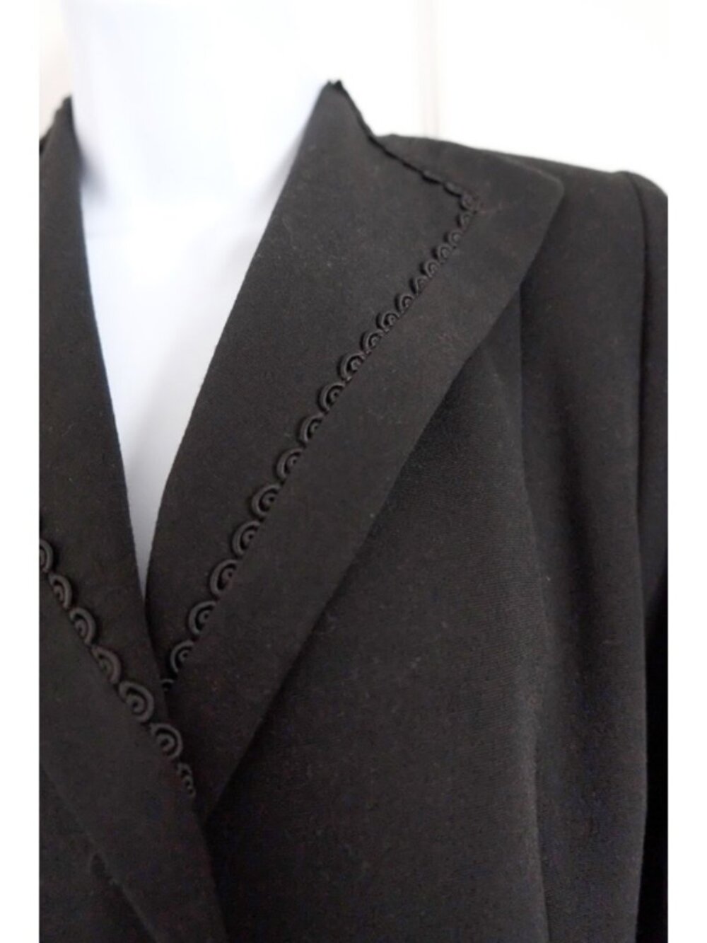 RARE c. 1940 black Saltaire swing coat w/ ribbon detail - Picture 6 of 16